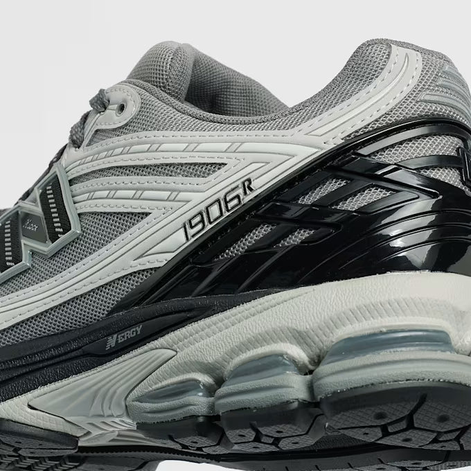 New Balance 1906 Grey Sneaker