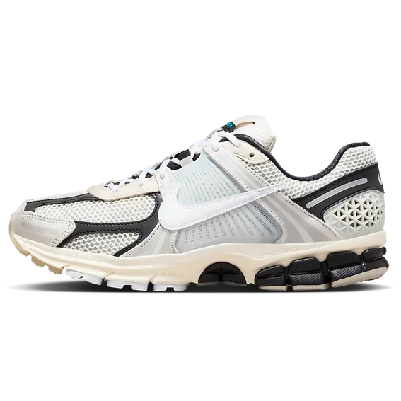 Nike Zoom Vomero 5 Supersonic Light Bone Black Sneaker